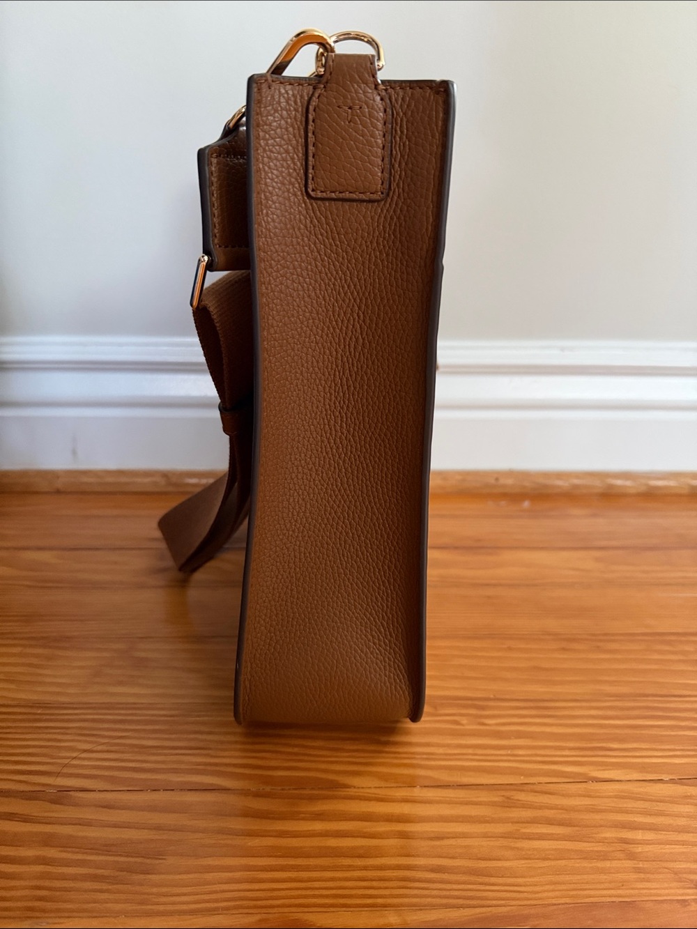 Tory Burch Cognac Pebbled Leather Messenger Bag with Wide Strap - Picture 2 of 6